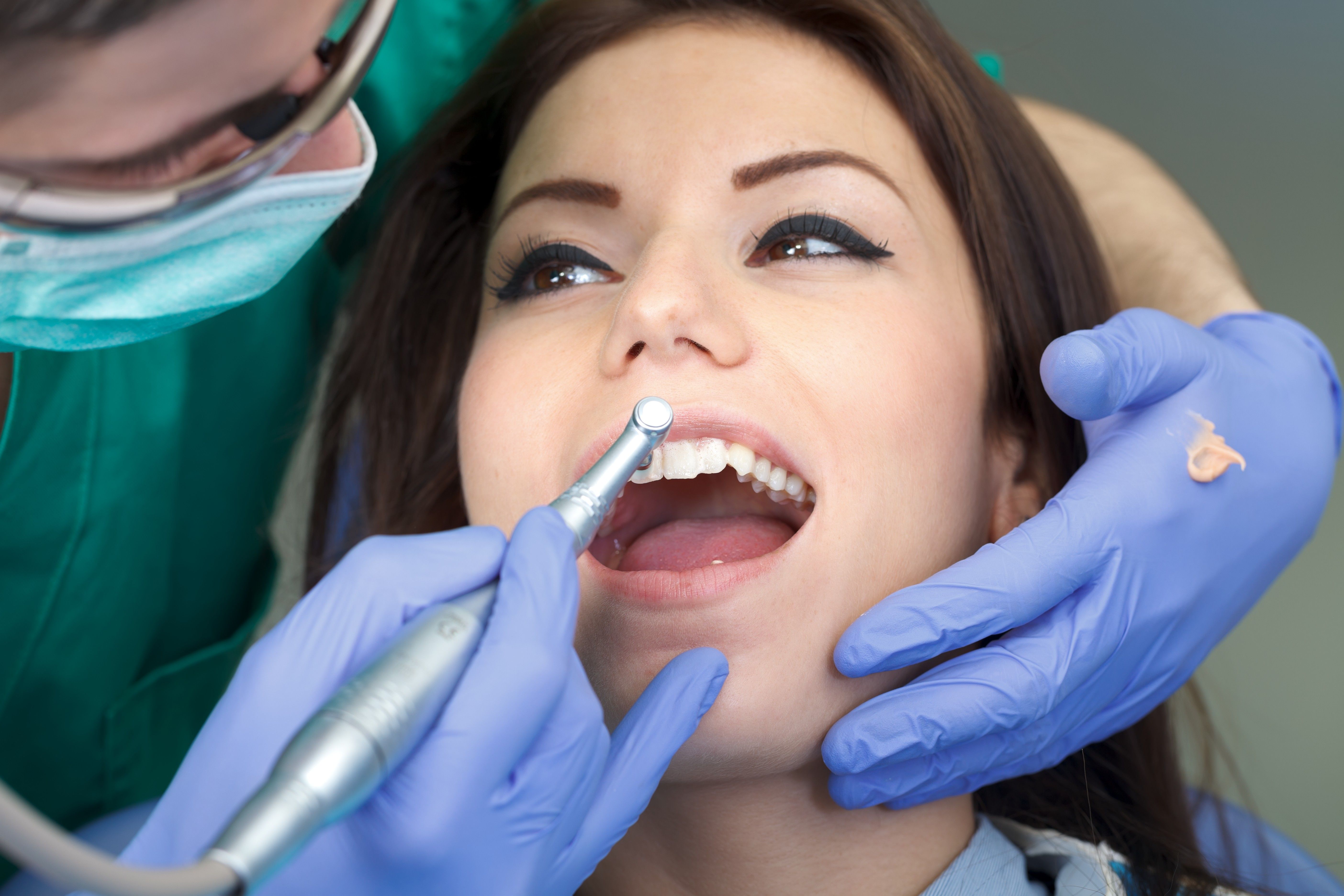 Sigue estos consejos para evitar la aparición de patologías periodontales.